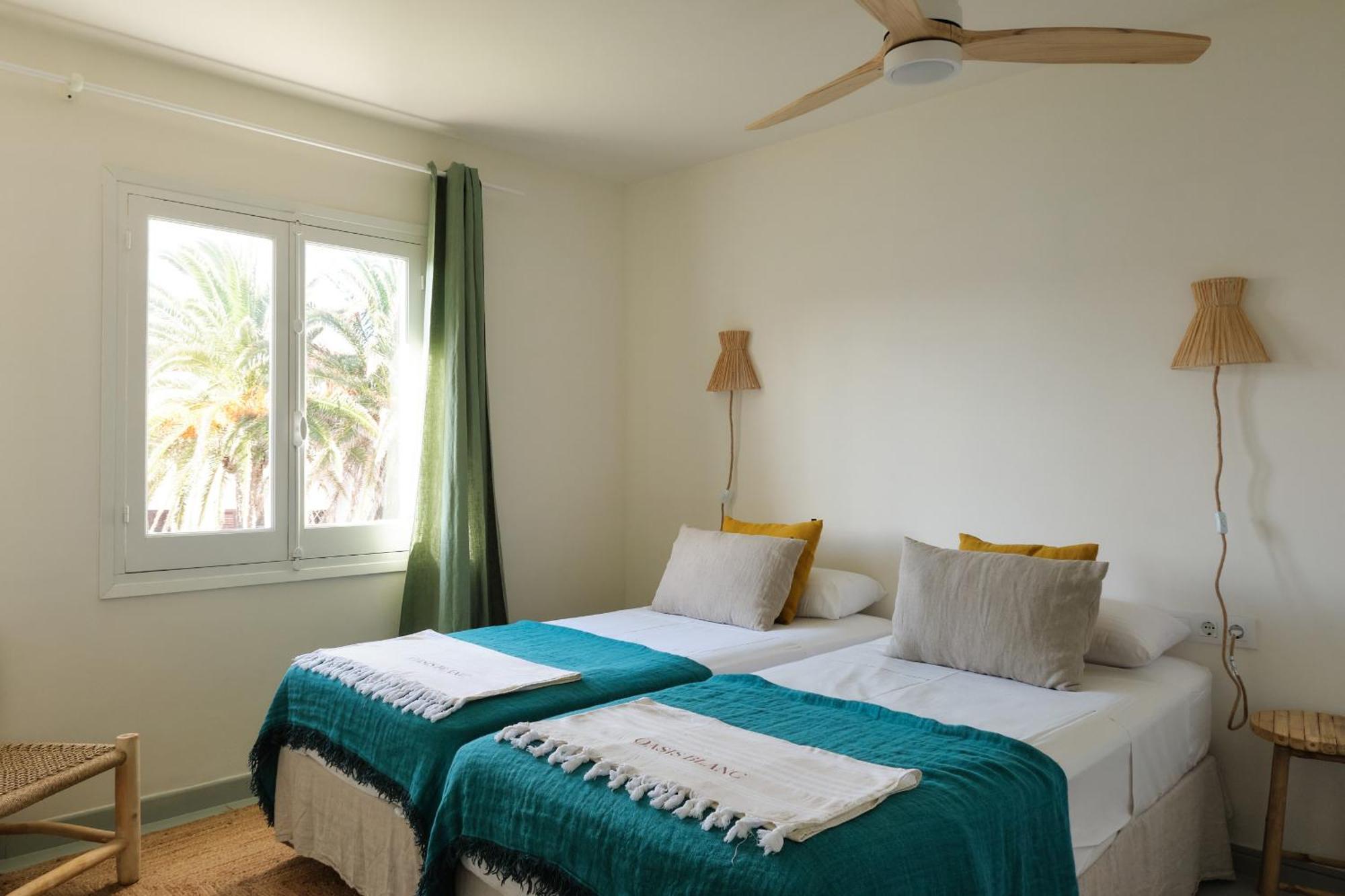 Arenal D'En Castell South Apartment Exterior photo