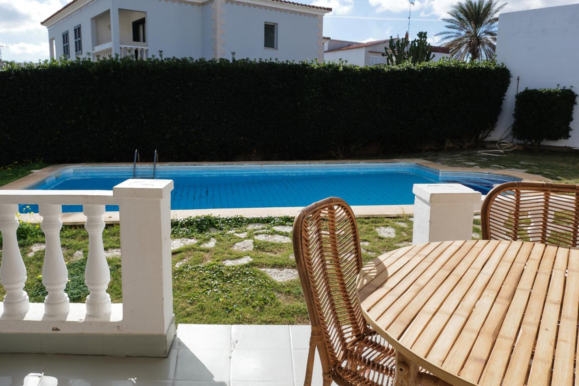 Arenal D'En Castell South Apartment Exterior photo